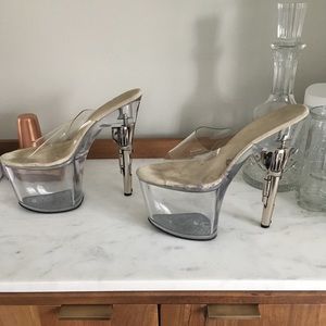 Pleaser platform heel